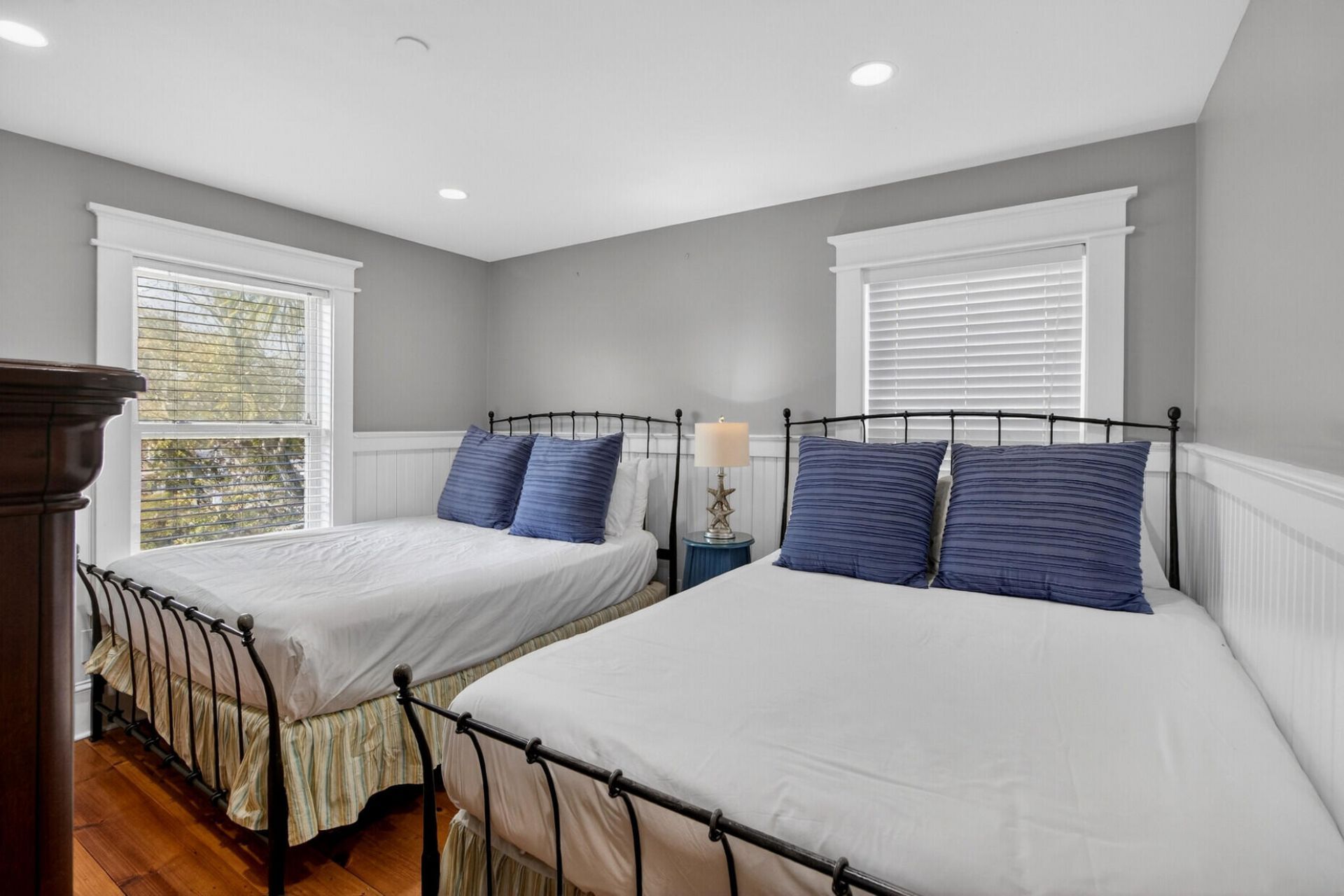 10 10th Avenue Photo 23