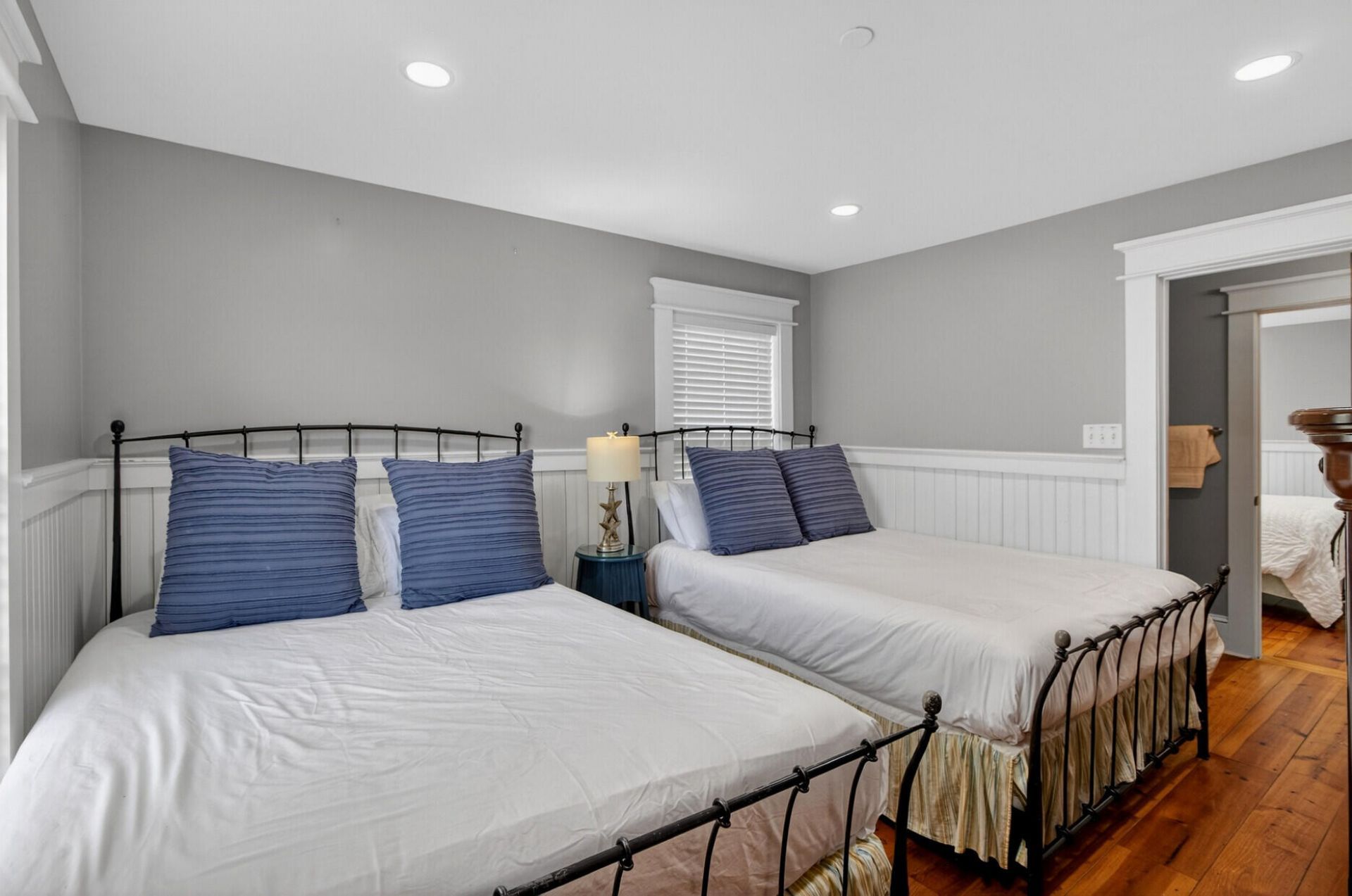 10 10th Avenue Photo 24