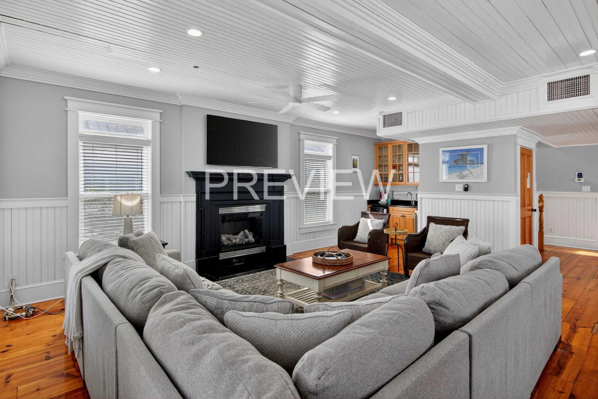 10 10th Avenue Photo 27