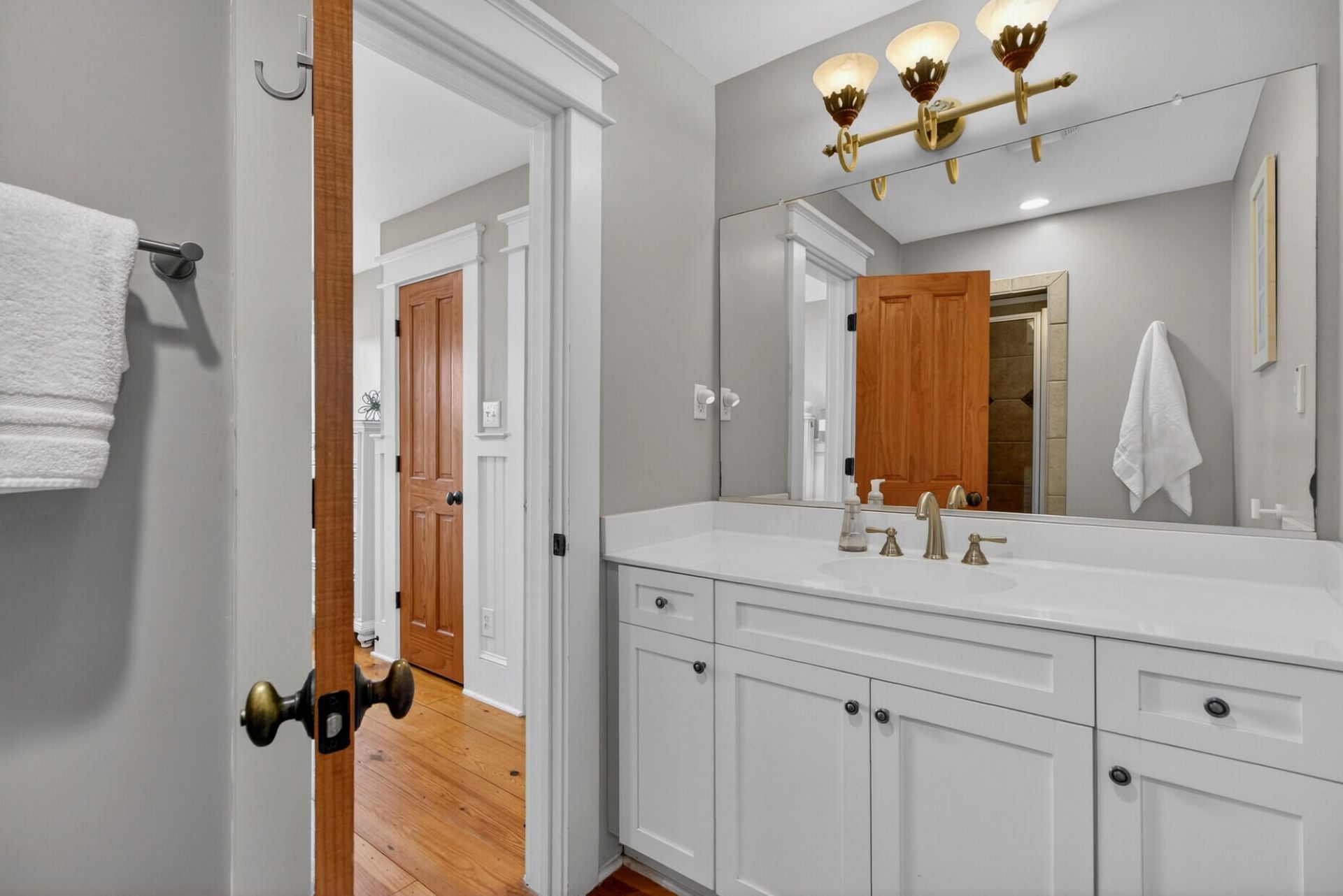 10 10th Avenue Photo 27
