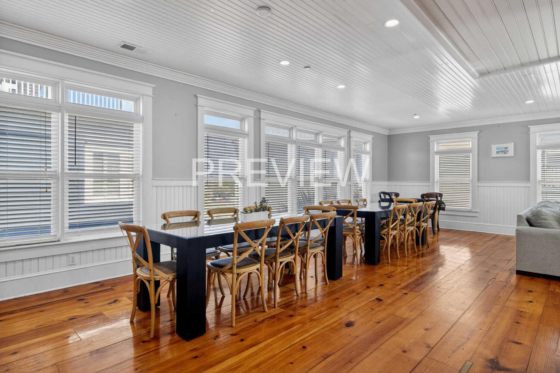 10 10th Avenue Photo 30