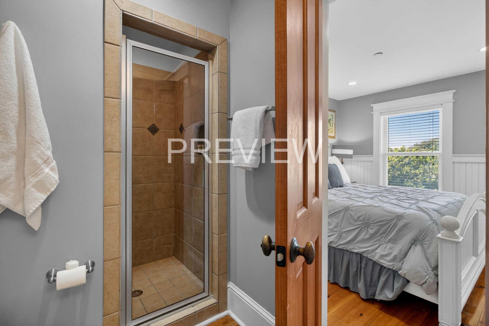 10 10th Avenue Photo 35