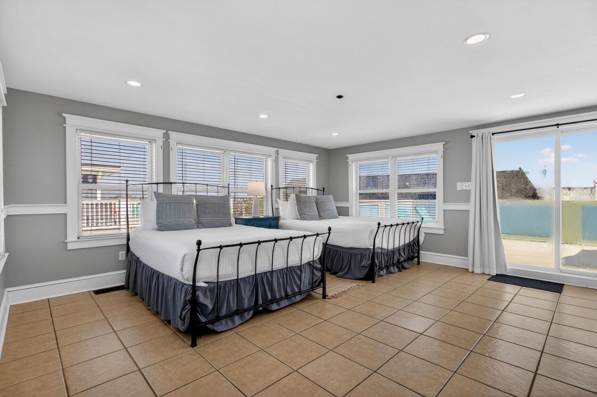 10 10th Avenue Photo 49