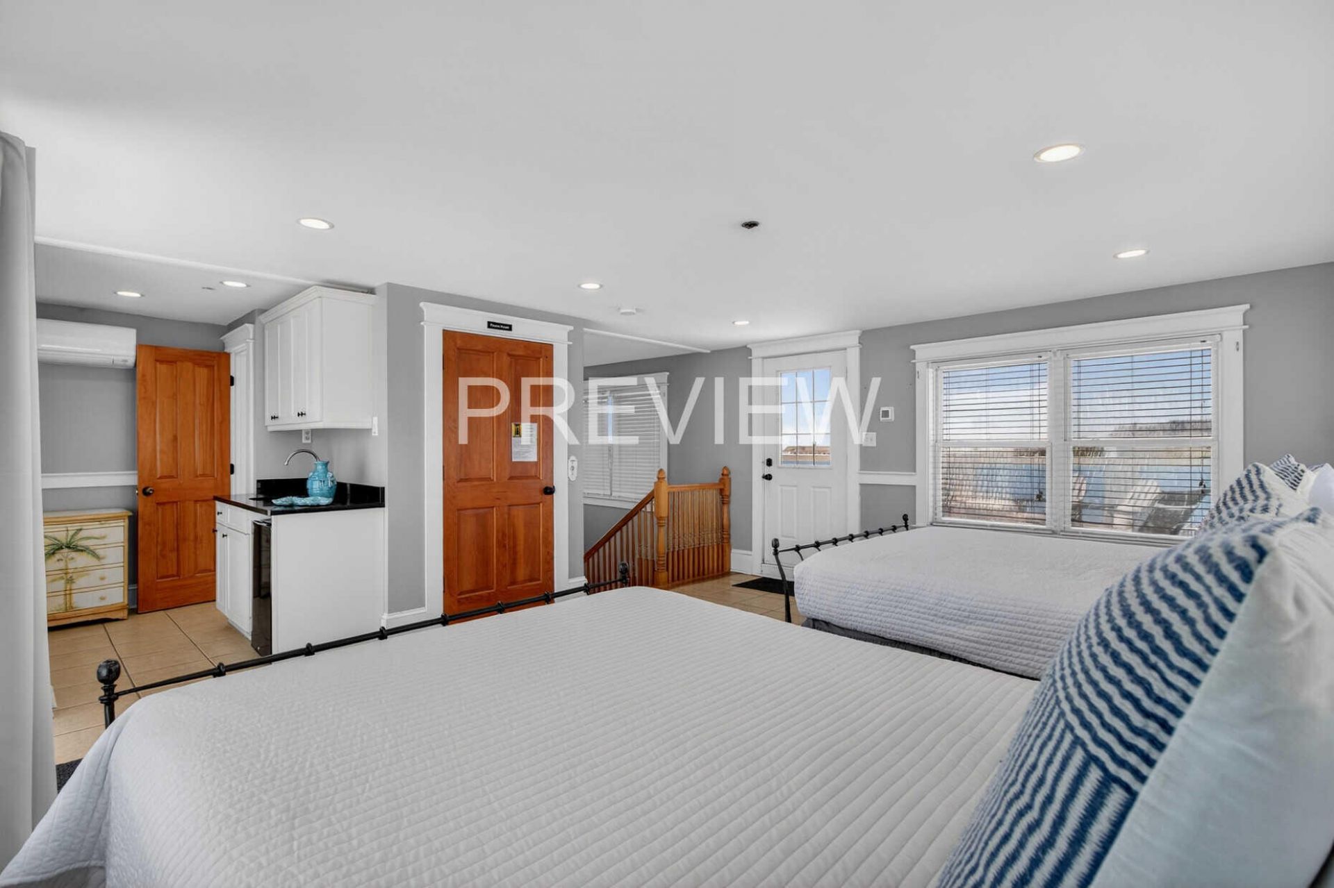 10 10th Avenue Photo 56