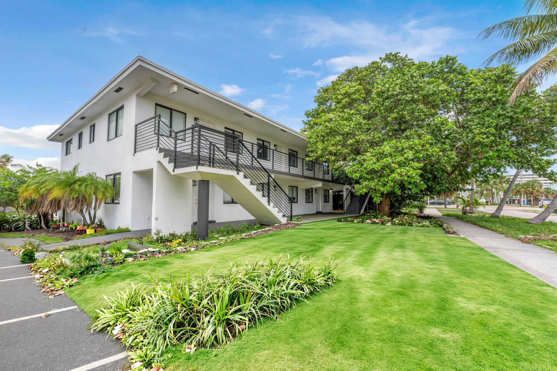 381 SE 15th Avenue, Unit 1, Deerfield Beach, FL 33441 Photo