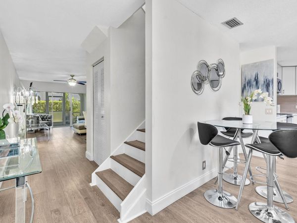 6663 Via Regina, Boca Raton, FL 33433