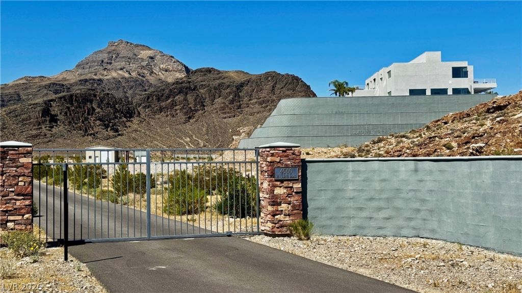 4560 Jarvis Road, Pahrump, NV 89060 Main Photo