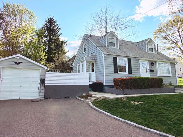 21 Keystone Road, Yonkers, NY 10710