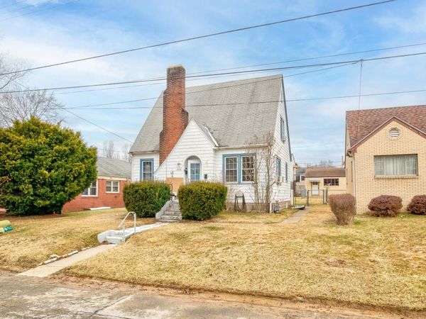 1818 Vanburen St, Aliquippa, PA 15001