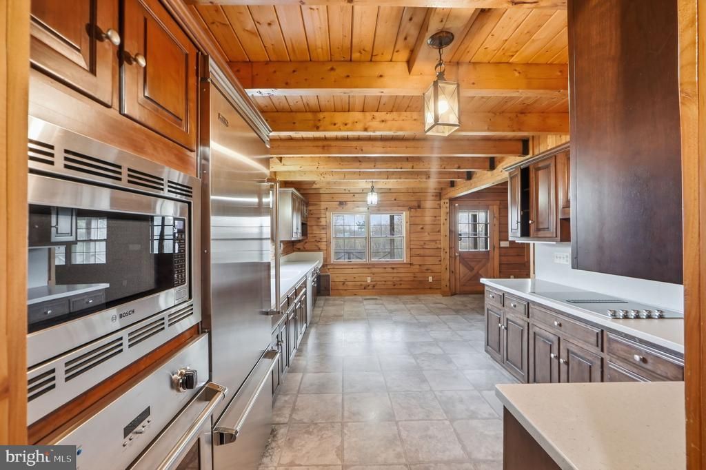 21142 WESTERLY ROAD, POOLESVILLE, MD 20837
