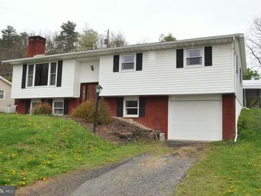 16 BEECH LANE, LOCK HAVEN, PA 17745