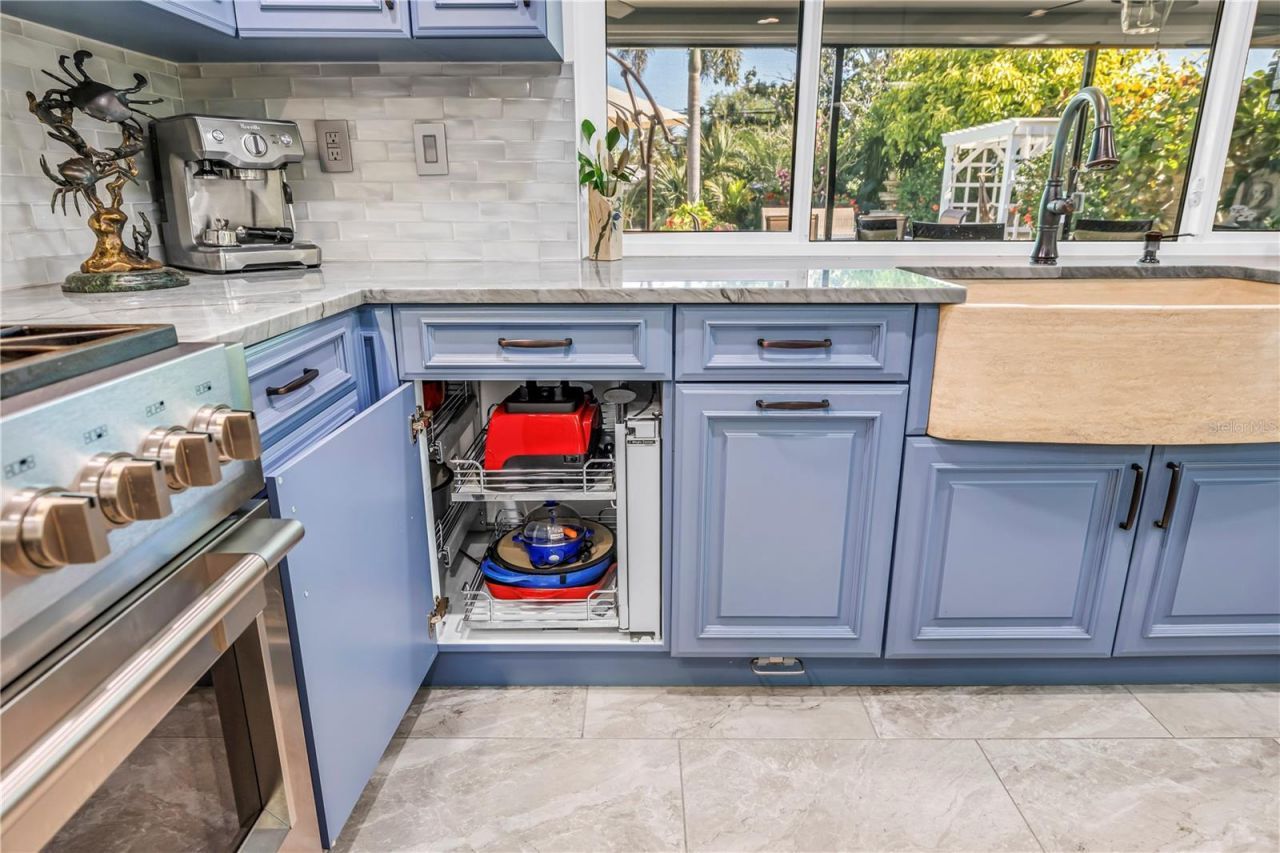 14261 Passage Way, Seminole, FL 33776 Photo