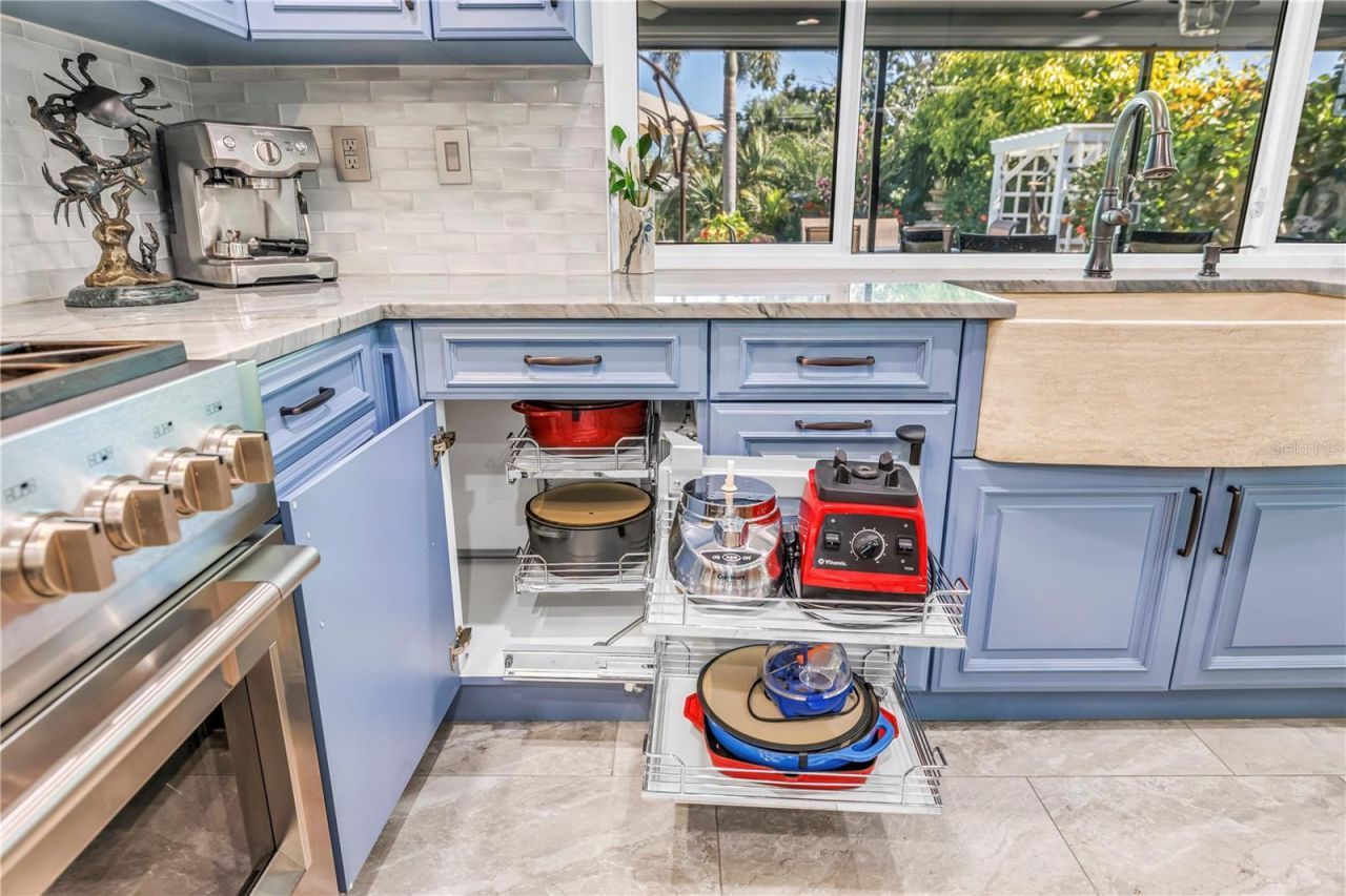 14261 Passage Way, Seminole, FL 33776 Photo