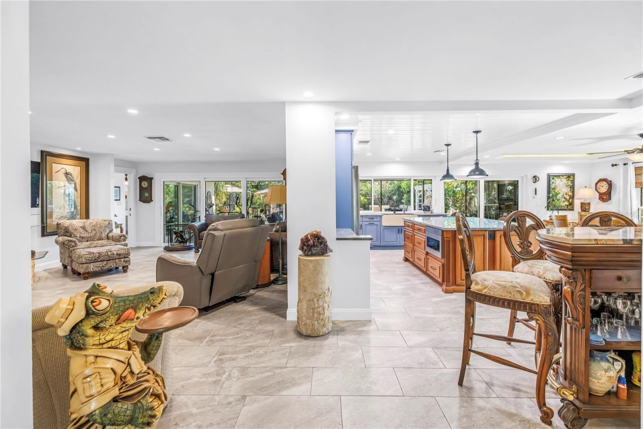 14261 Passage Way, Seminole, FL 33776 Photo