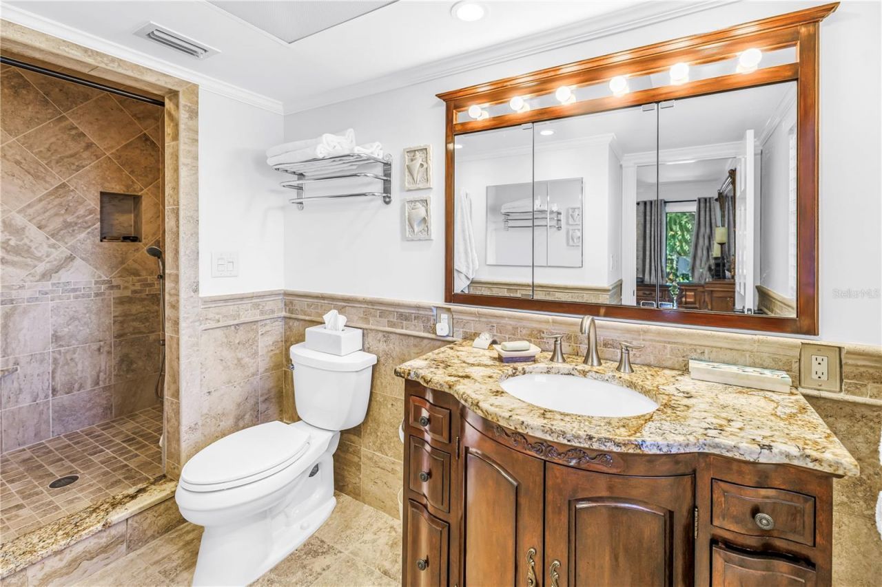 14261 Passage Way, Seminole, FL 33776 Photo