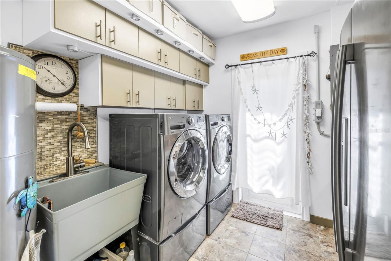 14261 Passage Way, Seminole, FL 33776 Photo