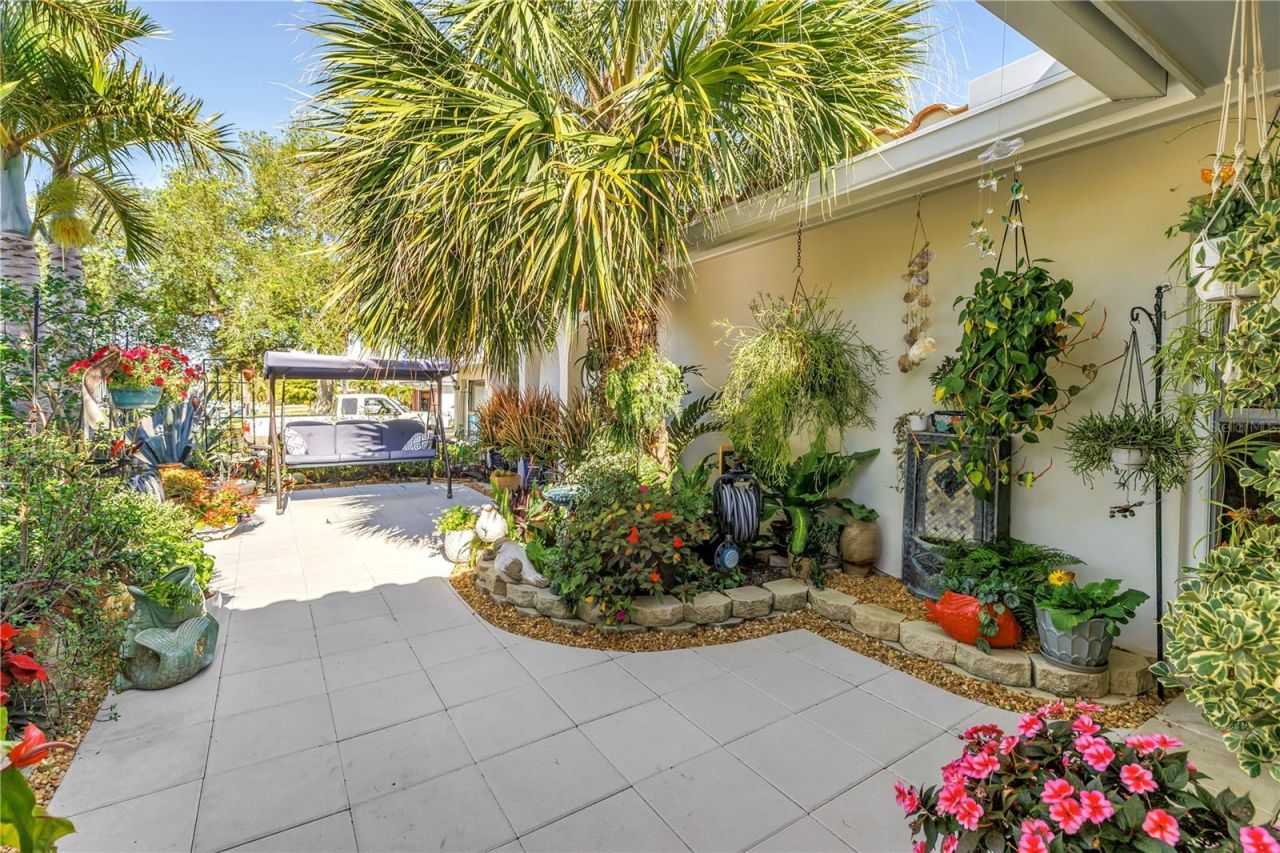 14261 Passage Way, Seminole, FL 33776 Photo