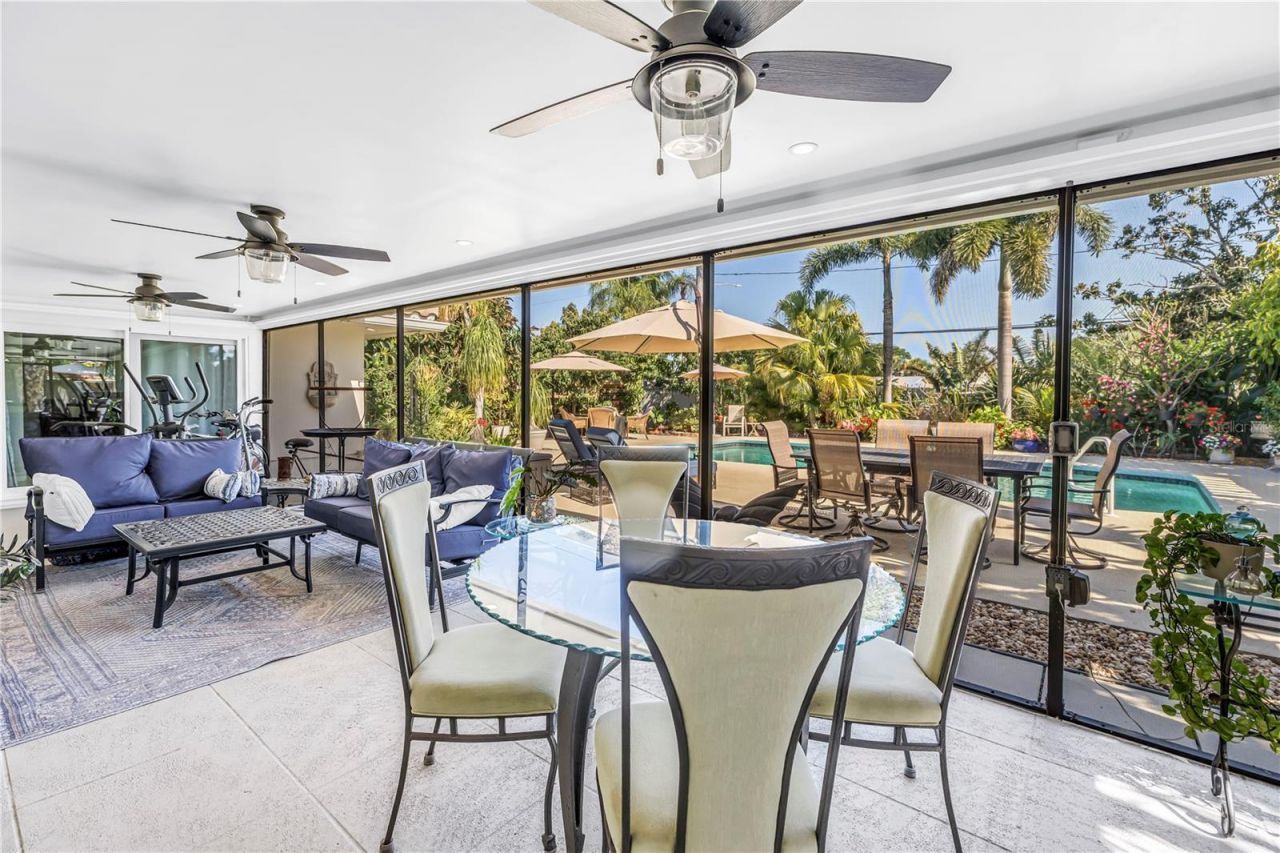 14261 Passage Way, Seminole, FL 33776 Photo