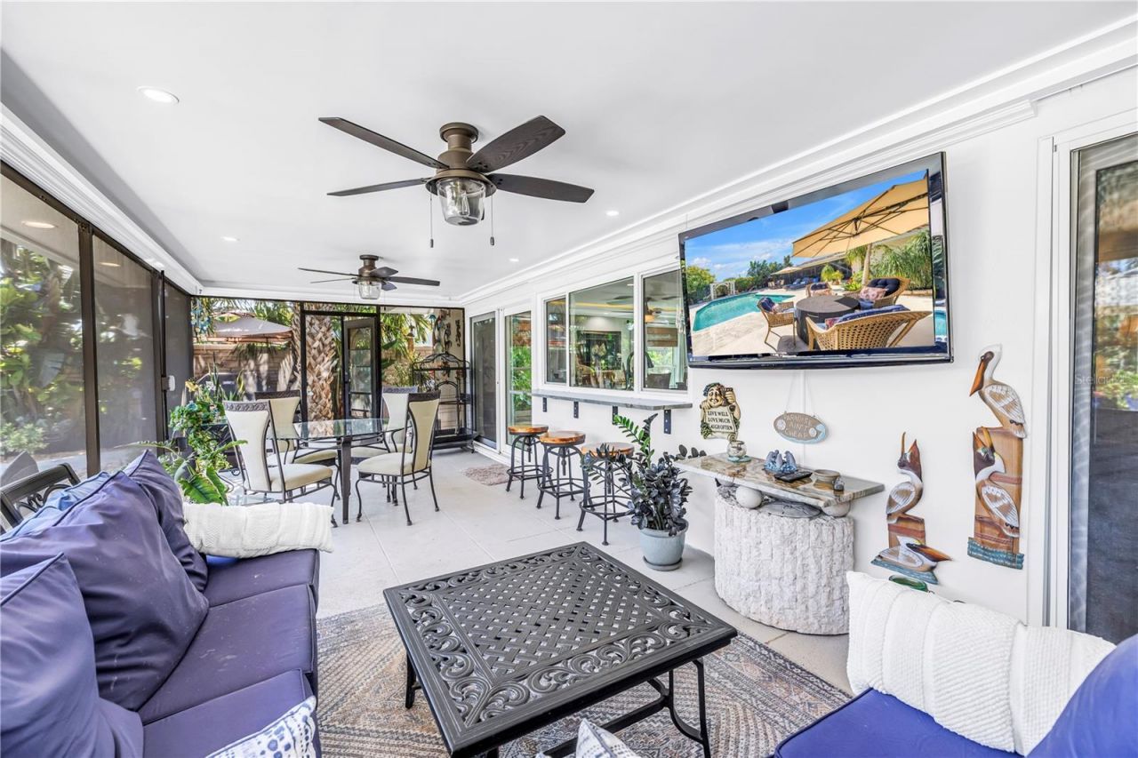 14261 Passage Way, Seminole, FL 33776 Photo