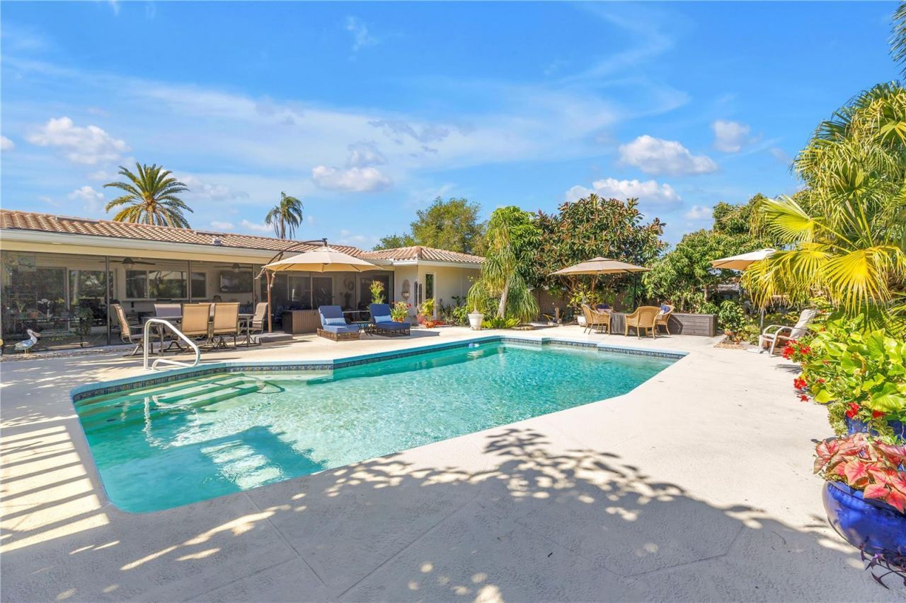 14261 Passage Way, Seminole, FL 33776 Photo