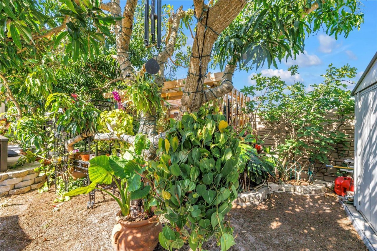 14261 Passage Way, Seminole, FL 33776 Photo