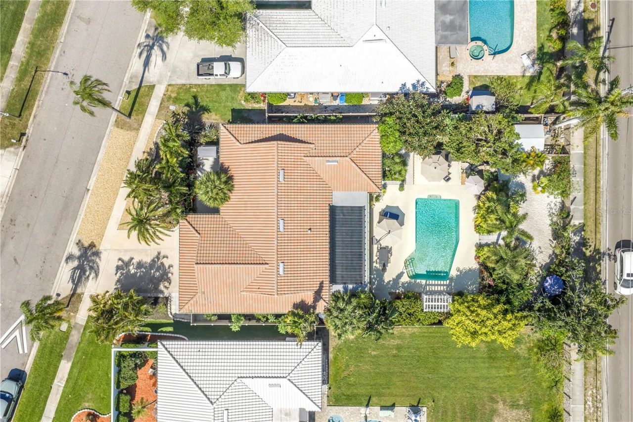 14261 Passage Way, Seminole, FL 33776 Photo