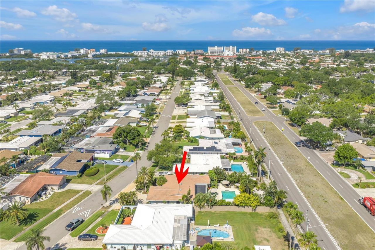 14261 Passage Way, Seminole, FL 33776 Photo