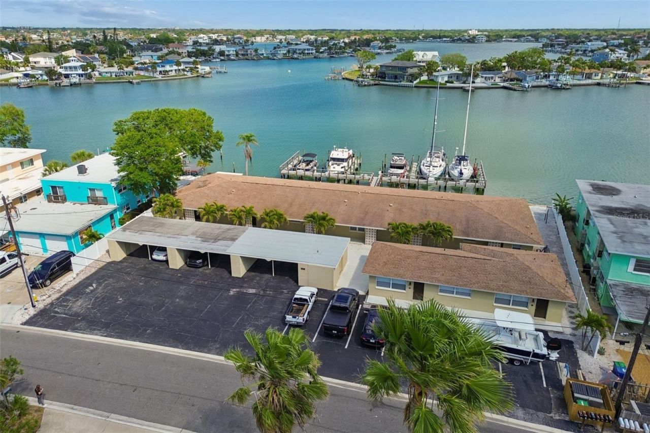 2307 Bay Boulevard , Indian Rocks Beach, FL 33785 Photo