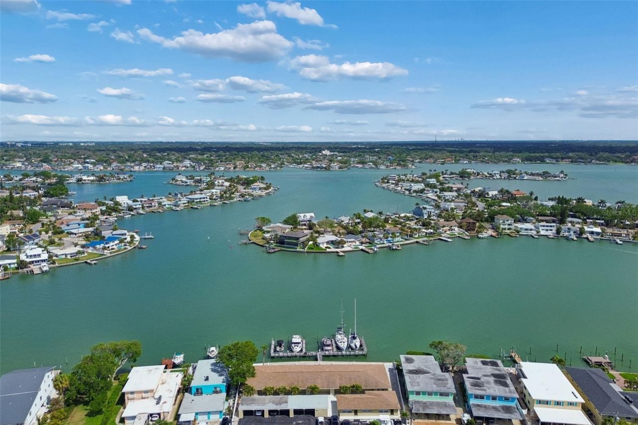 2307 Bay Boulevard , Indian Rocks Beach, FL 33785 Photo