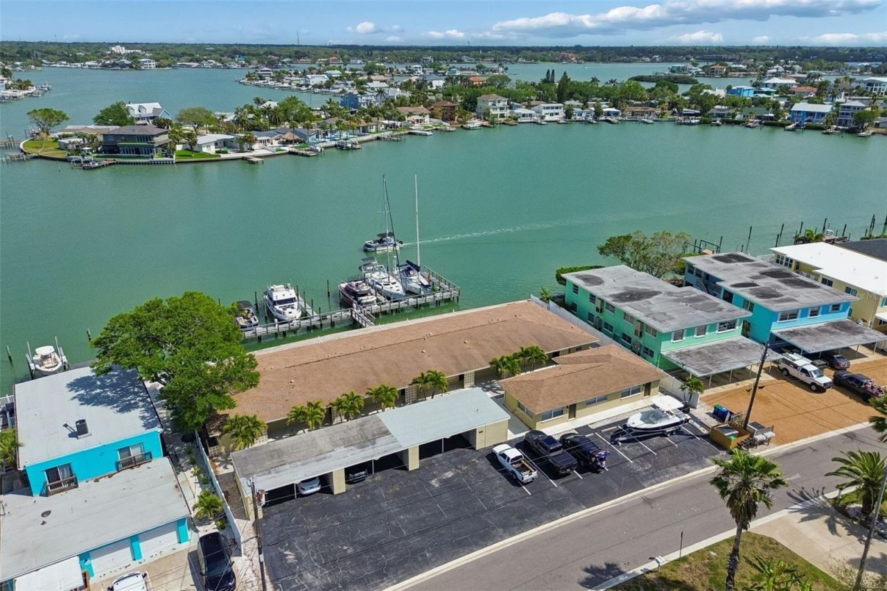 2307 Bay Boulevard , Indian Rocks Beach, FL 33785 Photo