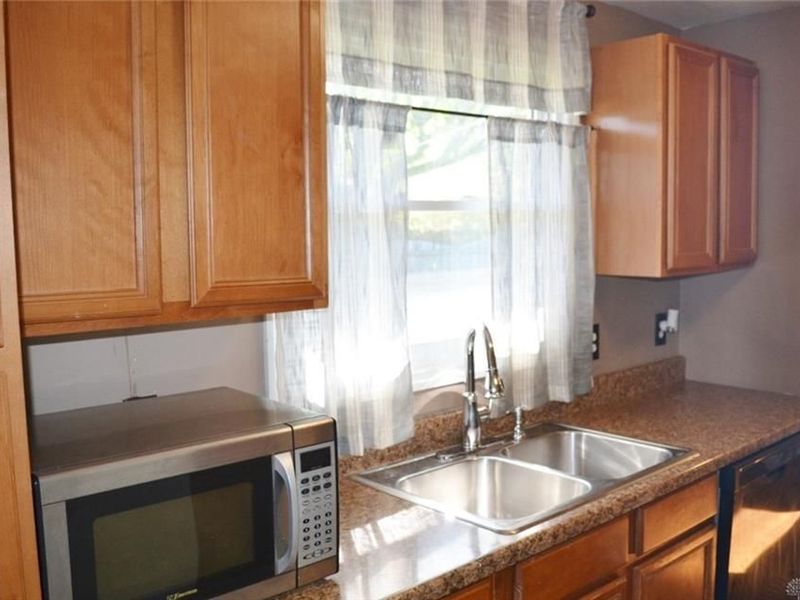 4642 Laredo Street, Moorefield Township, OH 45503 Photo 11