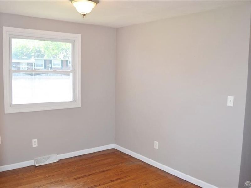 4642 Laredo Street, Moorefield Township, OH 45503 Photo 5