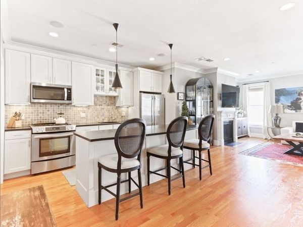 525 E 7th St, Unit 5, Boston, MA 02127