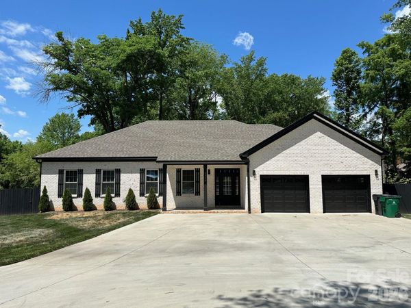 5330 Tuckaseegee Road , Charlotte, NC 28208