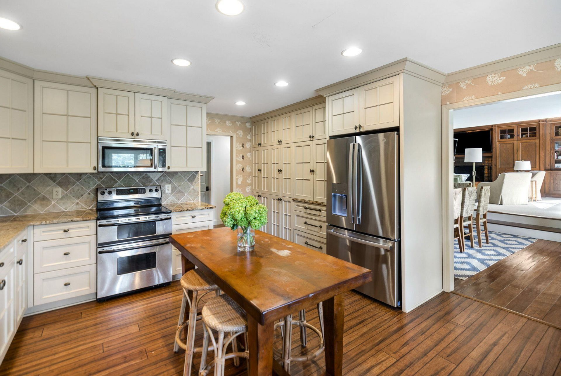 236 Sparrow Hawk Road Photo 9