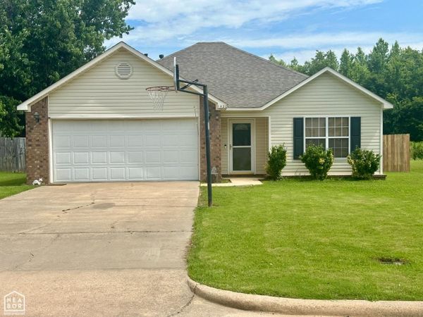 1420 Crepe Myrtle Drive, Jonesboro, AR 72405