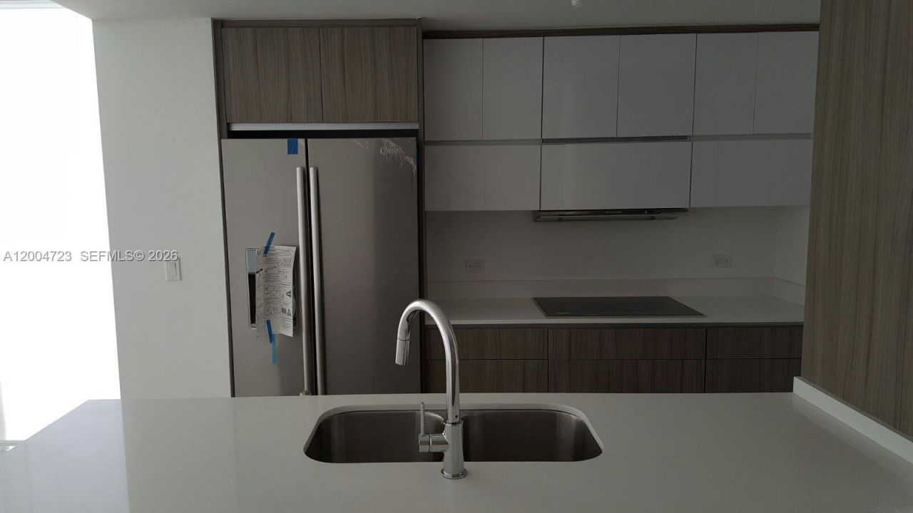 600 NE 27th St , Unit 2705, Miami, FL 33137 Photo