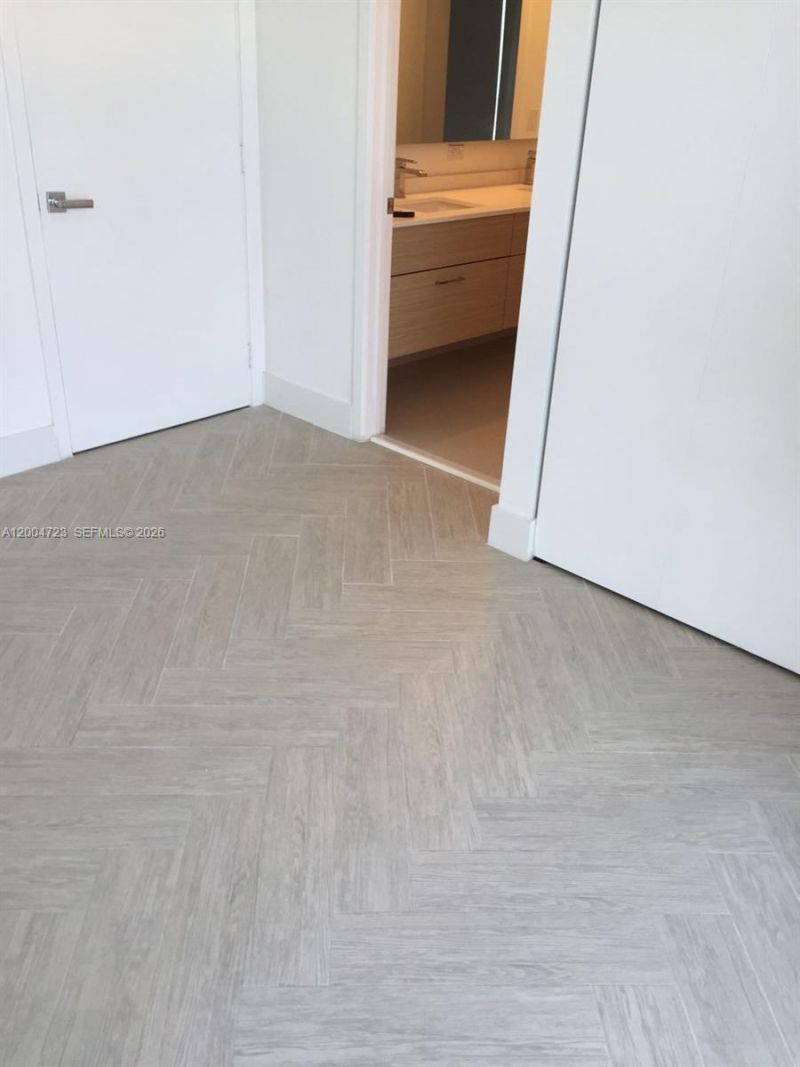 600 NE 27th St , Unit 2705, Miami, FL 33137 Photo