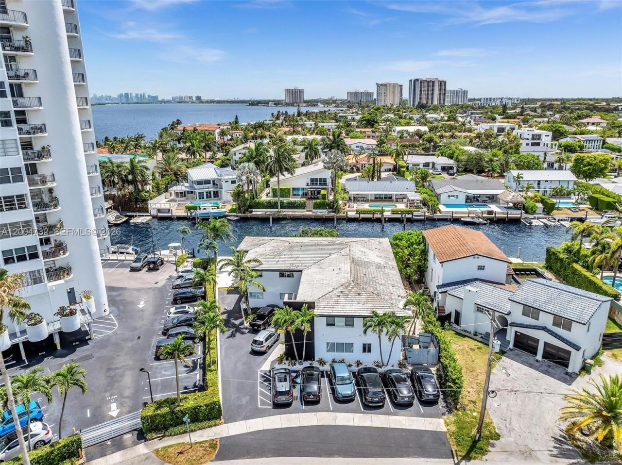11900 N Bayshore Dr , Unit 206, North Miami, FL 33181 Photo