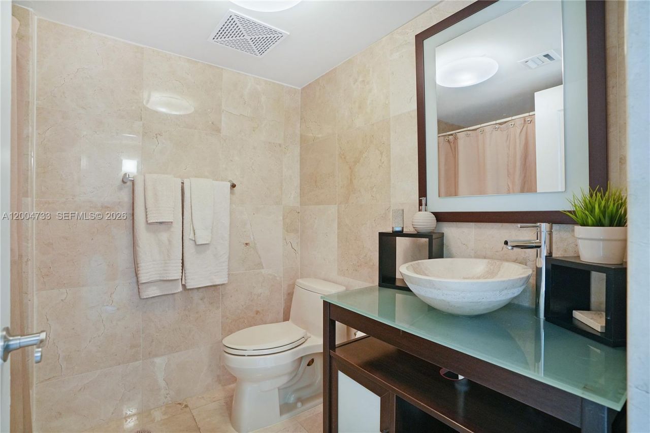 2101 Brickell Ave , Unit 1812, Miami, FL 33129 Photo