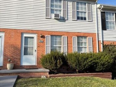 240 NOTTOWAY DRIVE , STEPHENS CITY, VA 22655