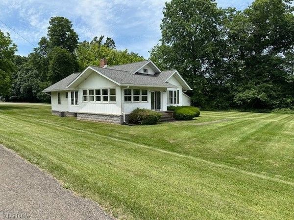 3875 Roseville Road , Zanesville, OH 43701