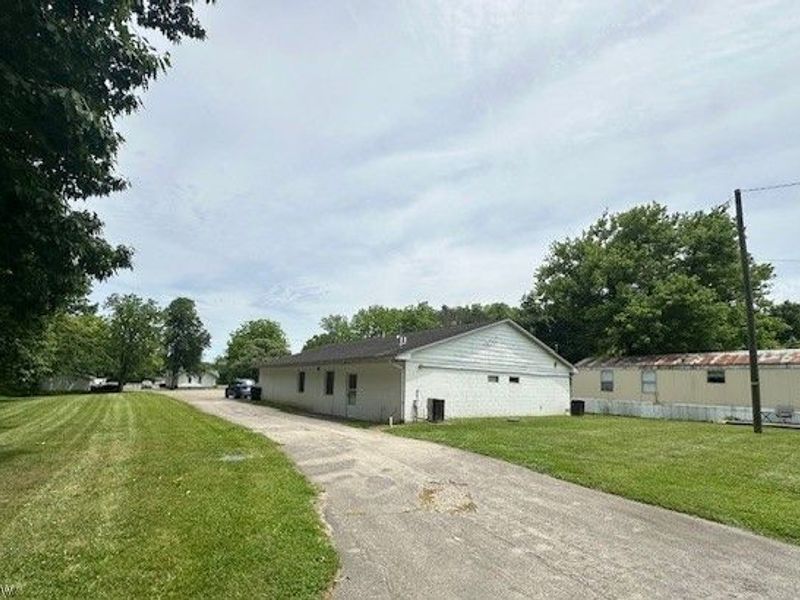 3875 Roseville Road, Zanesville, OH 43701 Photo 16