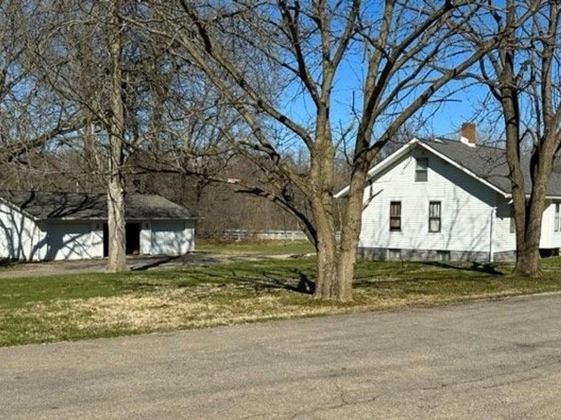 3875 Roseville Road, Zanesville, OH 43701 Photo 4