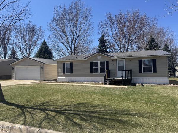 1107 34TH STREET S, Watertown, SD 57201