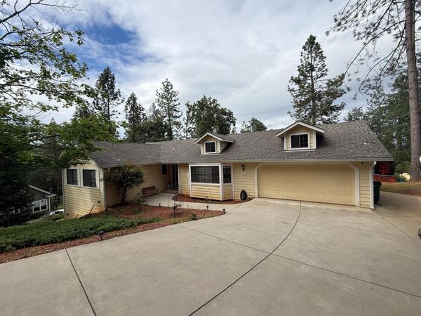 18110 Alexandra Way, Grass Valley, CA 95949