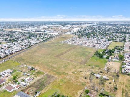 8645 Carlisle Ave, Sacramento, CA 95828 Photo