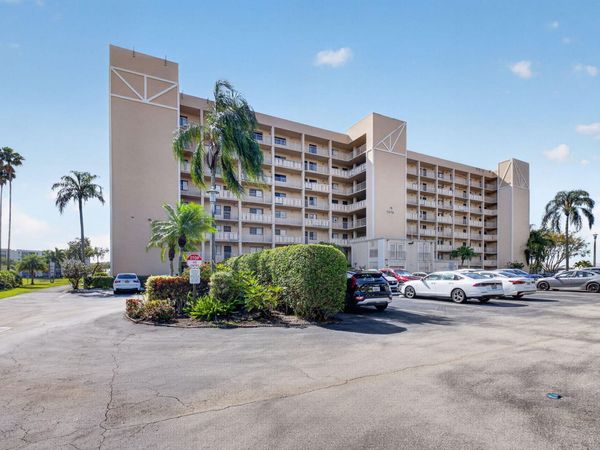 7076 Huntington Lane, Unit 507, Delray Beach, FL 33446