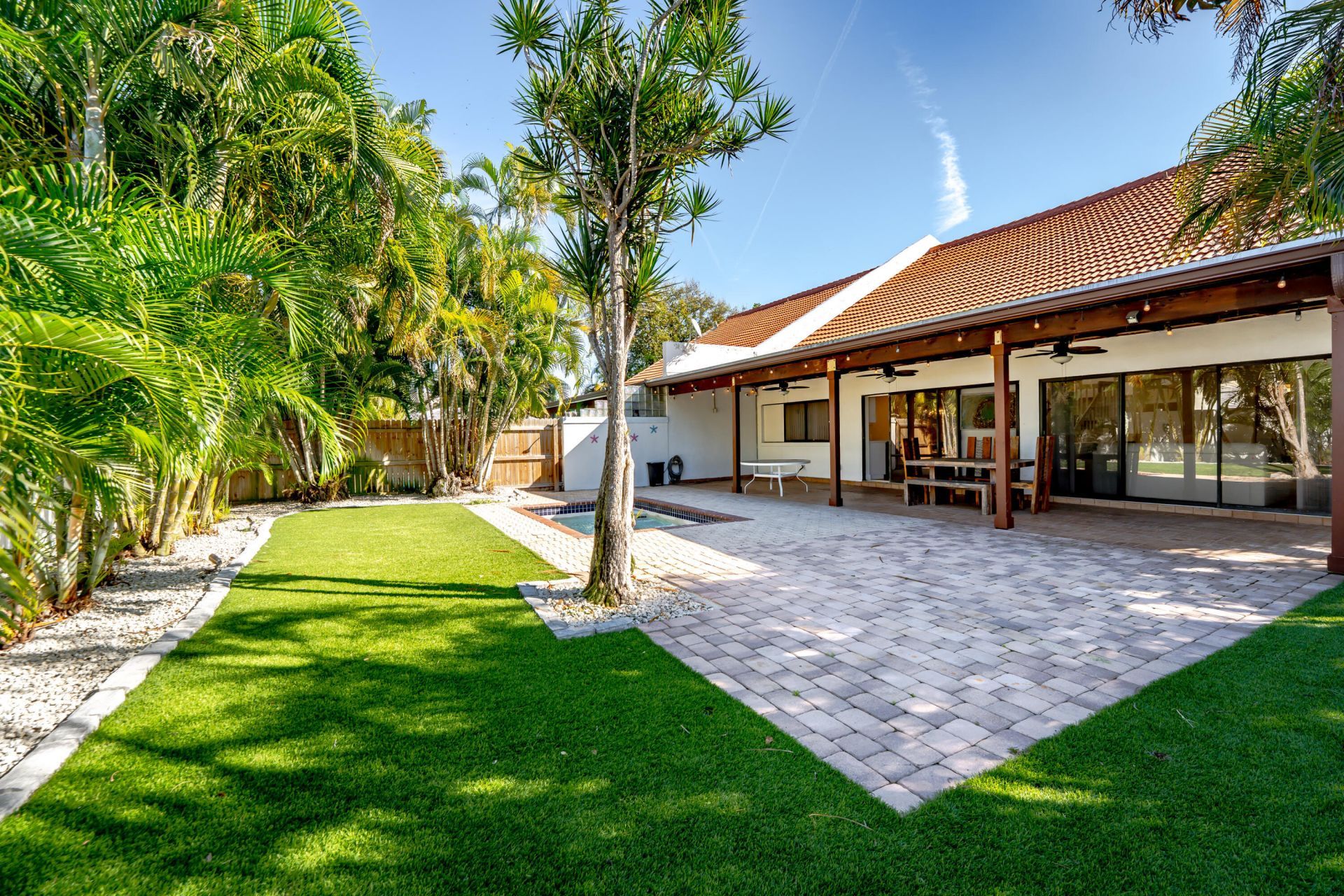 665 Jeffery Street, Boca Raton, FL 33487 Photo