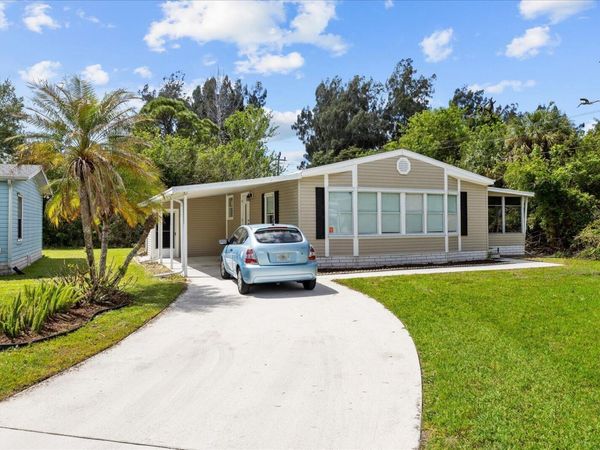 5683 Hemingway Court, Fort Pierce, FL 34982